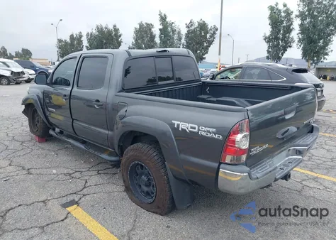 2015 Toyota Tacoma Prerunner V6 z USA, uszkodzony, nr VIN 3TMJU4GN7FM177409